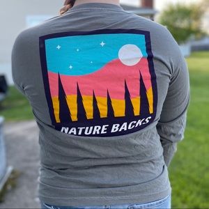 NWOT Nature Backs t-shirt unisex